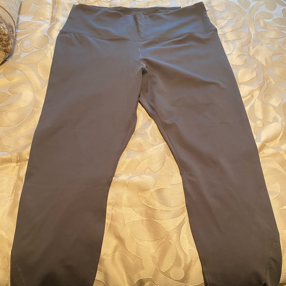 NIKE DRI FIT LEGGINGS